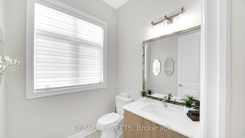 Photo 17 at 89 Rosshaven Crescent, Vellore Village, Vaughan