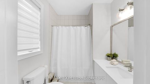 Photo 32 at 89 Rosshaven Crescent, Vellore Village, Vaughan