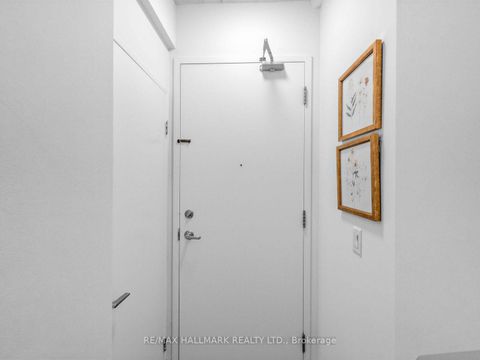 Photo 2 at 728 - 333 Adelaide Street E, Moss Park, Toronto