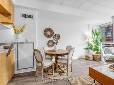 Photo 10 at 728 - 333 Adelaide Street E, Moss Park, Toronto