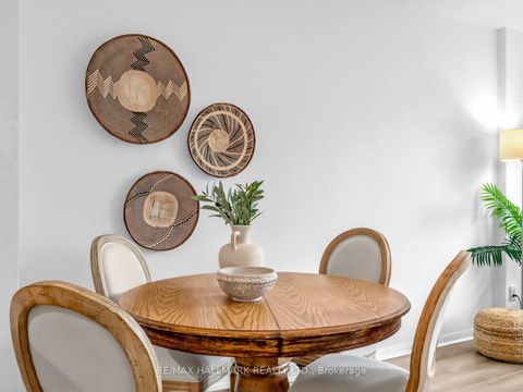 Photo 11 at 728 - 333 Adelaide Street E, Moss Park, Toronto