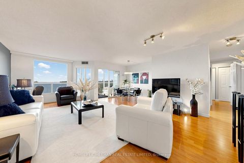 Photo 2 at 3302 - 5 Concorde Place, Don Mills, Toronto