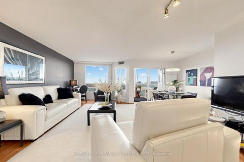 Photo 4 at 3302 - 5 Concorde Place, Don Mills, Toronto