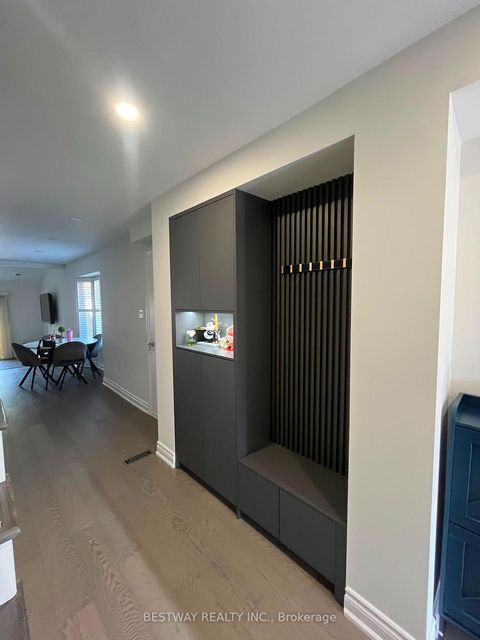 Photo 6 at 86 Tambrook Drive, L'Amoreaux, Toronto