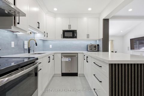 Photo 14 at 86 Tambrook Drive, L'Amoreaux, Toronto