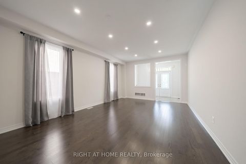 Photo 4 at 972 Green Street, Lefroy, Innisfil