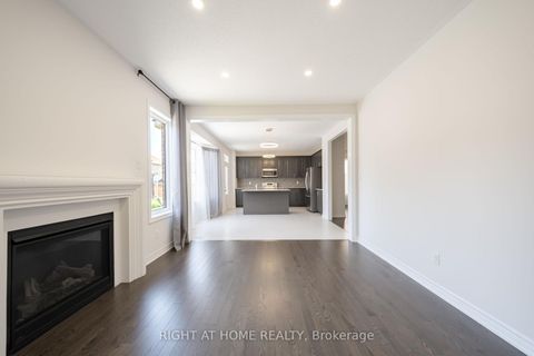 Photo 13 at 972 Green Street, Lefroy, Innisfil