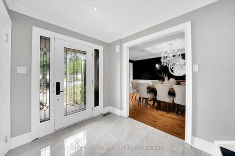 Photo 6 at 68 Autumn Way, Aurora Heights, Aurora