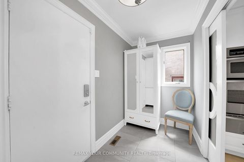 Photo 9 at 68 Autumn Way, Aurora Heights, Aurora