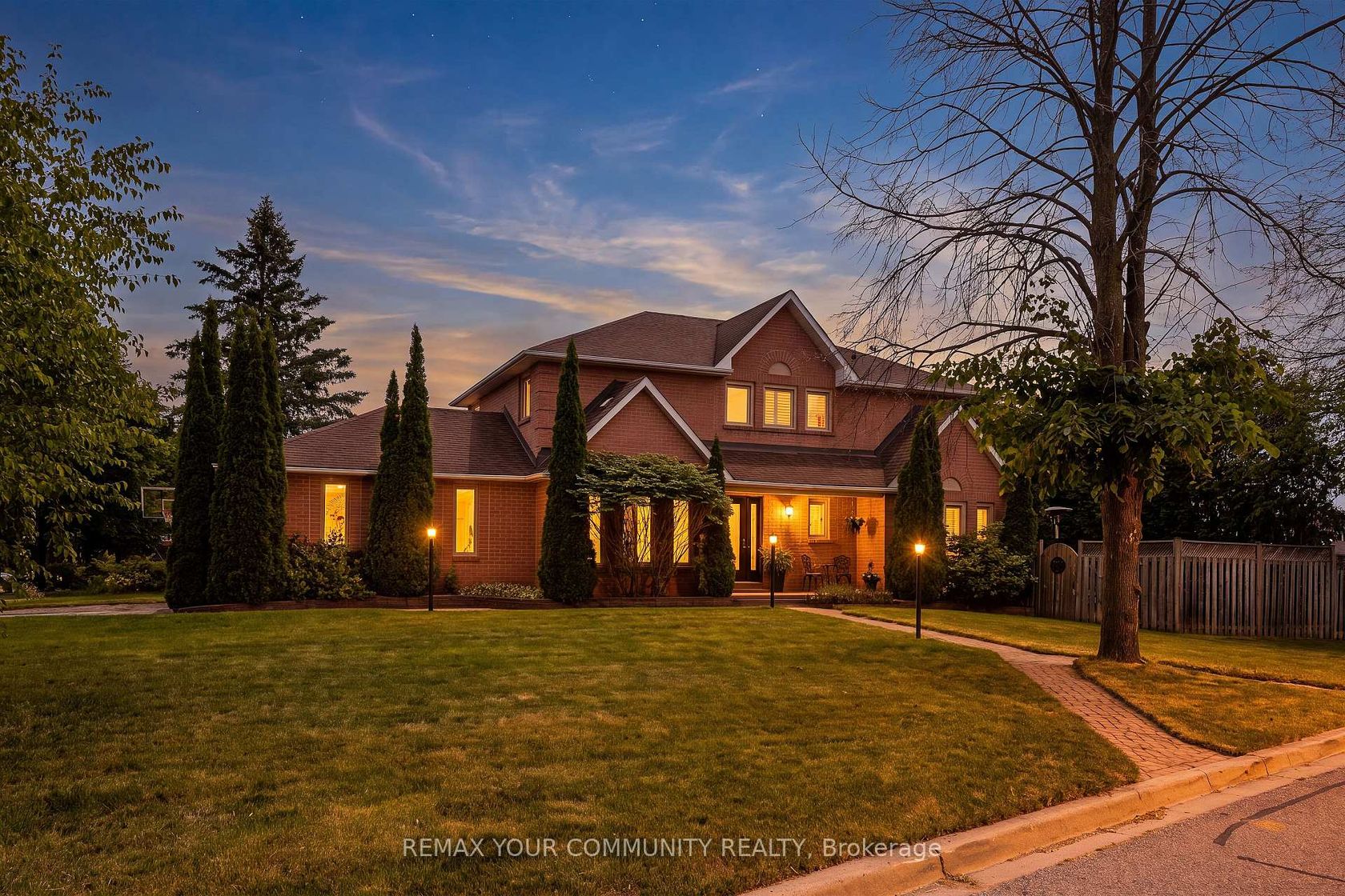 68 Autumn Way, Aurora Heights, Aurora photo 1