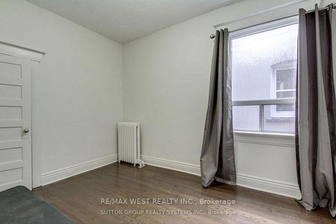 Photo 6 at 328 High Park Avenue, Junction Area, Toronto