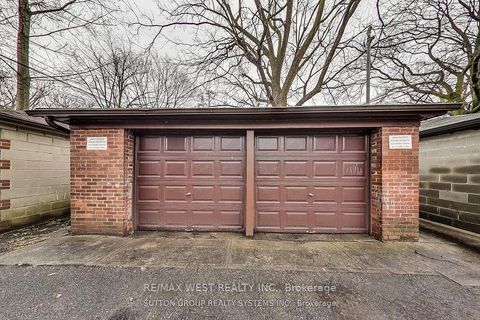 Photo 18 at 328 High Park Avenue, Junction Area, Toronto