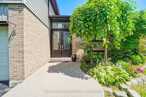 Photo 3 at 17 Clover Avenue, Allandale Heights, Barrie