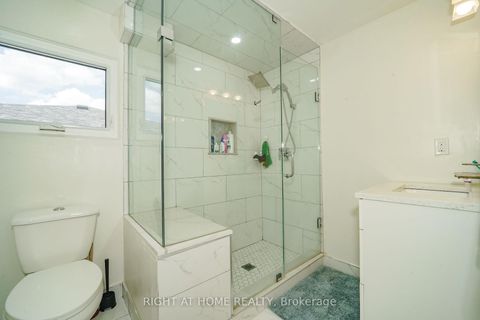 Photo 9 at 17 Clover Avenue, Allandale Heights, Barrie