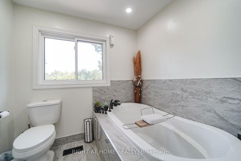 Photo 14 at 17 Clover Avenue, Allandale Heights, Barrie