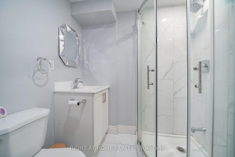 Photo 31 at 17 Clover Avenue, Allandale Heights, Barrie