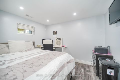 Photo 35 at 17 Clover Avenue, Allandale Heights, Barrie