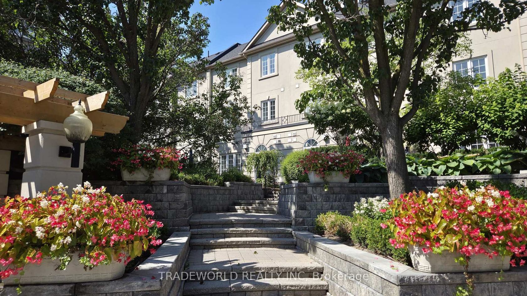 513 - 37 Avondale Avenue, Willowdale East, Toronto 