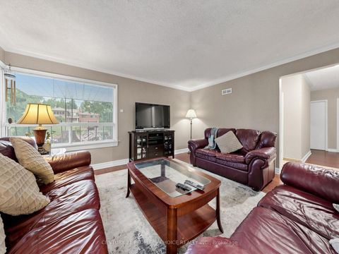 Photo 8 at 76 Westona Street, Humber Heights, Toronto