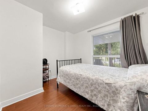 Photo 23 at 76 Westona Street, Humber Heights, Toronto