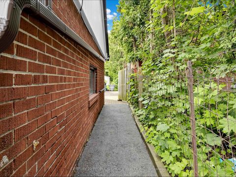 Photo 31 at 76 Westona Street, Humber Heights, Toronto