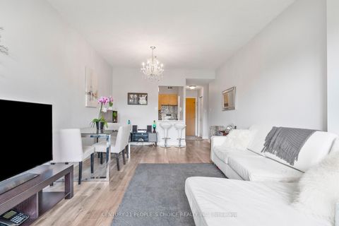 Photo 4 at 105 - 20 Fashion Roseway, Willowdale East, Toronto