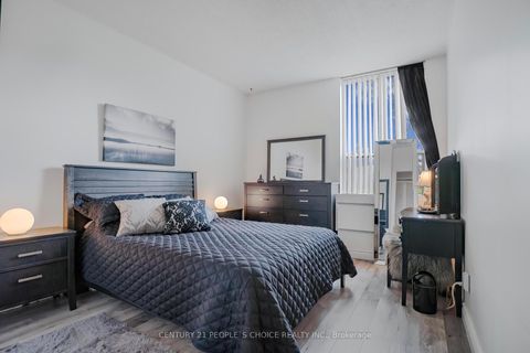 Photo 11 at 105 - 20 Fashion Roseway, Willowdale East, Toronto