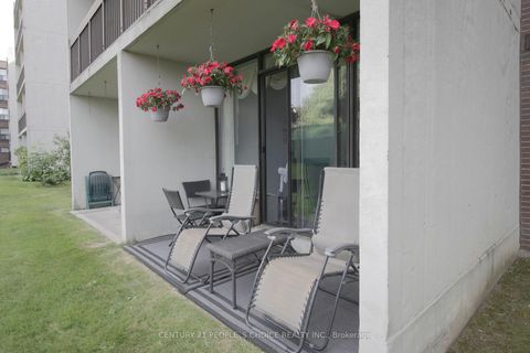Photo 17 at 105 - 20 Fashion Roseway, Willowdale East, Toronto