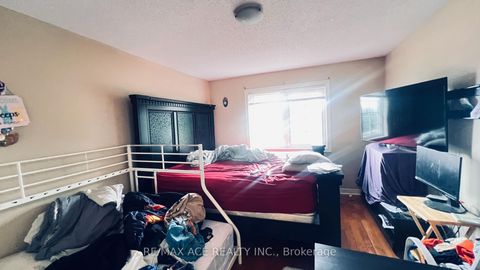 Photo 7 at 74 Mourning Dove Crescent, Malvern, Toronto