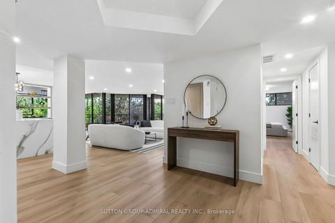 Photo 3 at 301 - 3900 Yonge Street, Nortown, Toronto