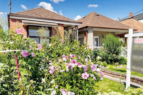 Photo 2 at 180 Gilbert Avenue, Fairbank, Toronto