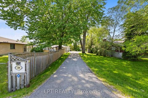 Photo 3 at 204 The Queensway S, Keswick South, Georgina