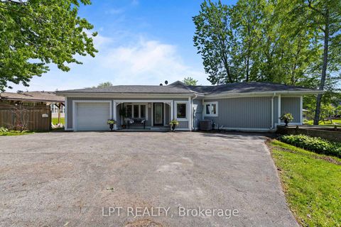 Photo 4 at 204 The Queensway S, Keswick South, Georgina