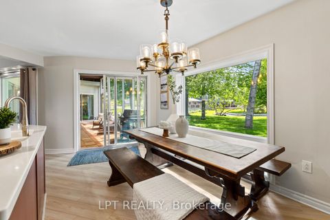 Photo 12 at 204 The Queensway S, Keswick South, Georgina