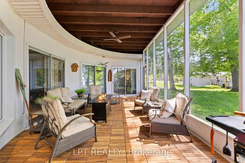 Photo 13 at 204 The Queensway S, Keswick South, Georgina