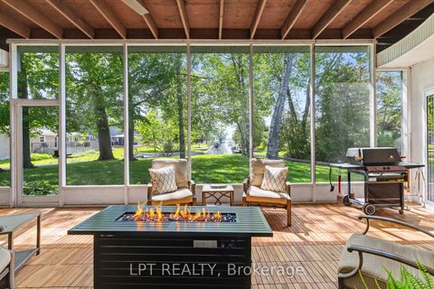 Photo 14 at 204 The Queensway S, Keswick South, Georgina
