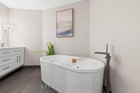 Photo 24 at 204 The Queensway S, Keswick South, Georgina