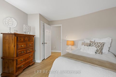 Photo 26 at 204 The Queensway S, Keswick South, Georgina