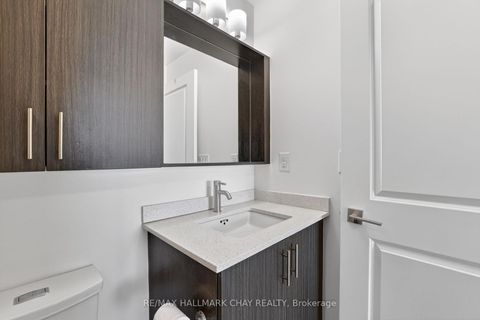 Photo 13 at 2805 - 3700 Highway 7, Vaughan Corporate Centre, Vaughan