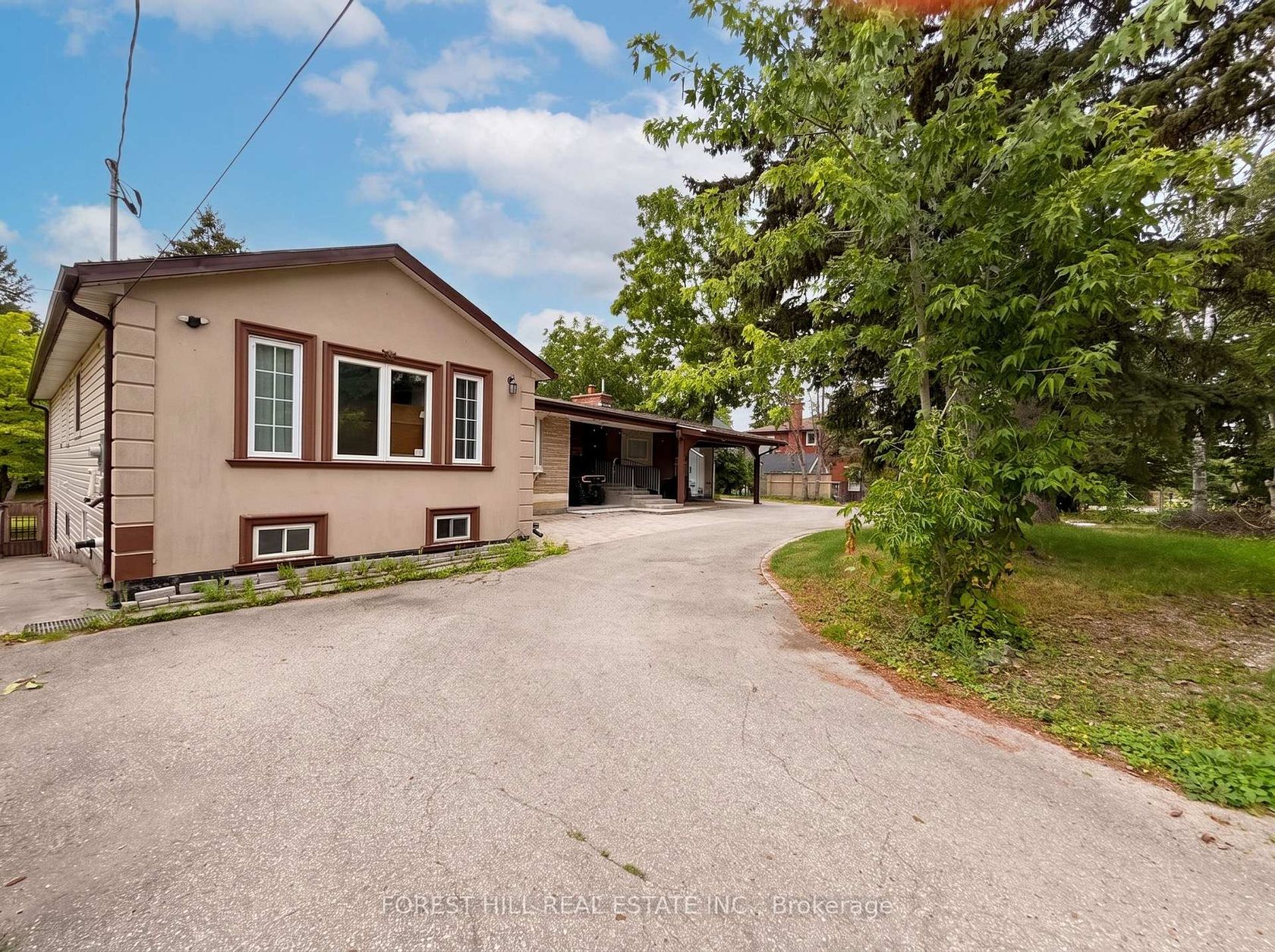 225 Carrville Road, South Richvale, Richmond Hill photo number 2