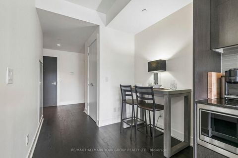 Photo 4 at 606 - 3018 Yonge Street, Lawrence Park South, Toronto