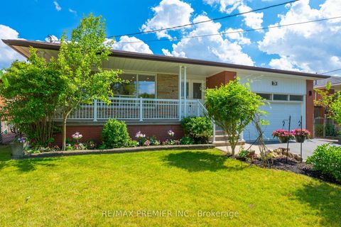 Photo 1 at 62 Keegan Crescent, York University Heights, Toronto