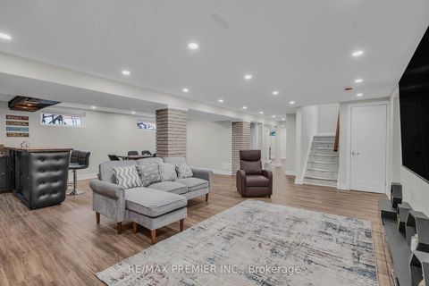 Photo 16 at 62 Keegan Crescent, York University Heights, Toronto