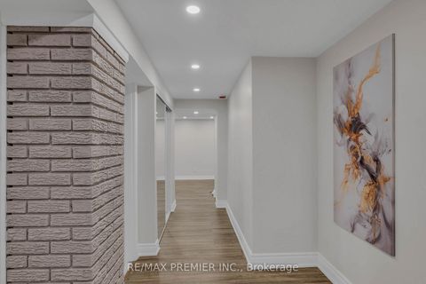 Photo 22 at 62 Keegan Crescent, York University Heights, Toronto