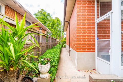 Photo 28 at 62 Keegan Crescent, York University Heights, Toronto