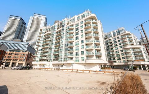 Photo 1 at 219 - 600 Queens Quay, Waterfront Communities C1, Toronto