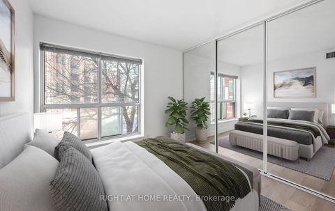 Photo 16 at 219 - 600 Queens Quay, Waterfront Communities C1, Toronto