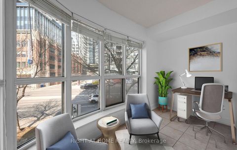 Photo 23 at 219 - 600 Queens Quay, Waterfront Communities C1, Toronto