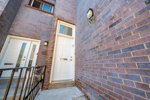 Photo 1 at 19 Candy Court Way, Newtonbrook West, Toronto