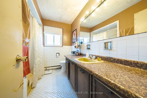 Photo 21 at 19 Candy Court Way, Newtonbrook West, Toronto